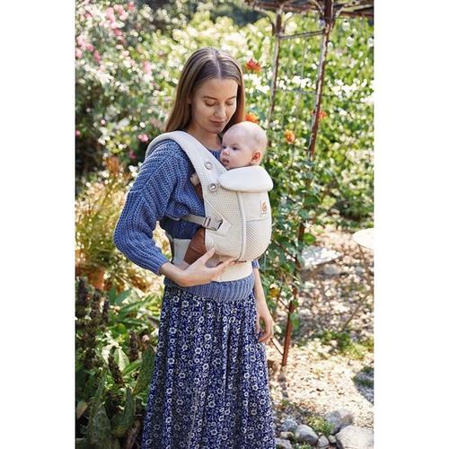 *Ergobaby(エルゴベビー) ADAPT SoftFlex ナチュラルベージュ 【抱っこ紐 メッシュ 対面抱き 腰抱き おんぶ 日よけ風よけフード 新生児～20.4kg】